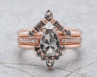 Anillo de diamantes de sal y pimienta de corte de pera 1.34 Ct 8.82 MM Anillo de diamantes de pera 14K oro rosa sólido plata anillo de compromiso de pera regalo para ella QL2108