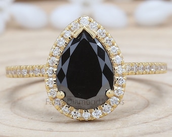Peer zwarte kleur diamanten ring, zwarte peer diamanten verlovingsring, peervorm ring, peer halo diamanten ring, peer geslepen ring, peer ring KD237