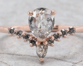 ペアシェイプカット ソルト＆ペッパー ダイヤモンドリング 0.83