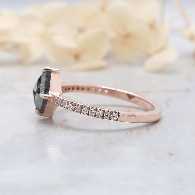 Kite Cut Salt And Pepper Diamond Ring 1.05 Ct 8.00 MM Kite Diamond Ring 14K Solid Rose Gold Silver Kite Engagement Ring Gift For Her QL2106 zdjęcie 3