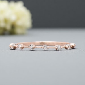Weißer runder Diamant Hochzeitsband Halbe Ewigkeit Minimalist Ring Silber/10K/14K/18K Band Stacking zierlich passender Jubiläumsring KD906