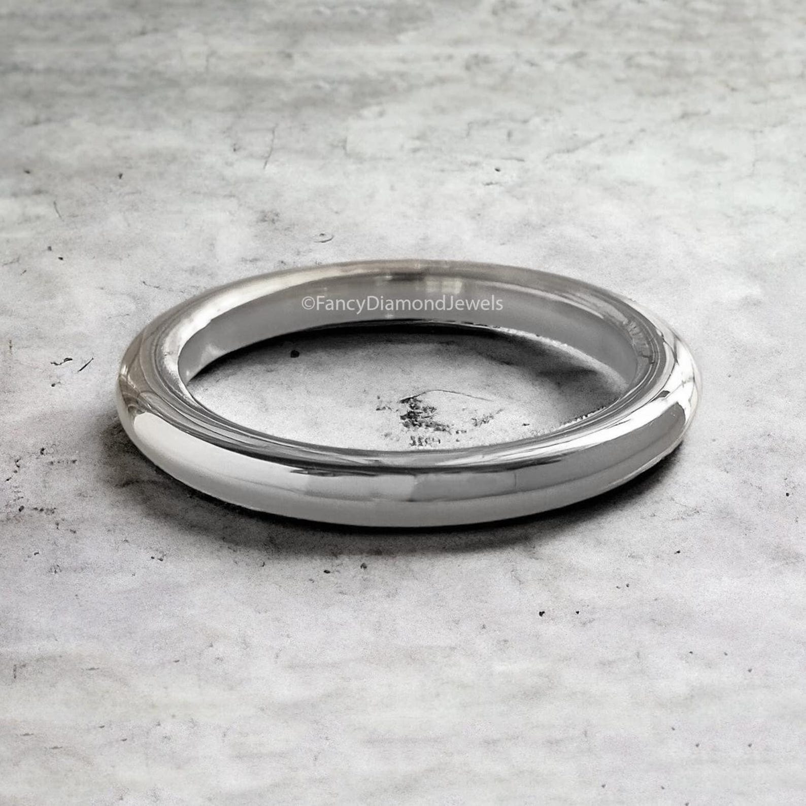 14K White Gold Wedding Band