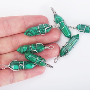 6 PCS natürliche Malachit Anhänger, Silber Draht gewickelt Sechseck Haufen Malachit Stein Halskette, Heilung Kristall Edelstein Schmuck Charme