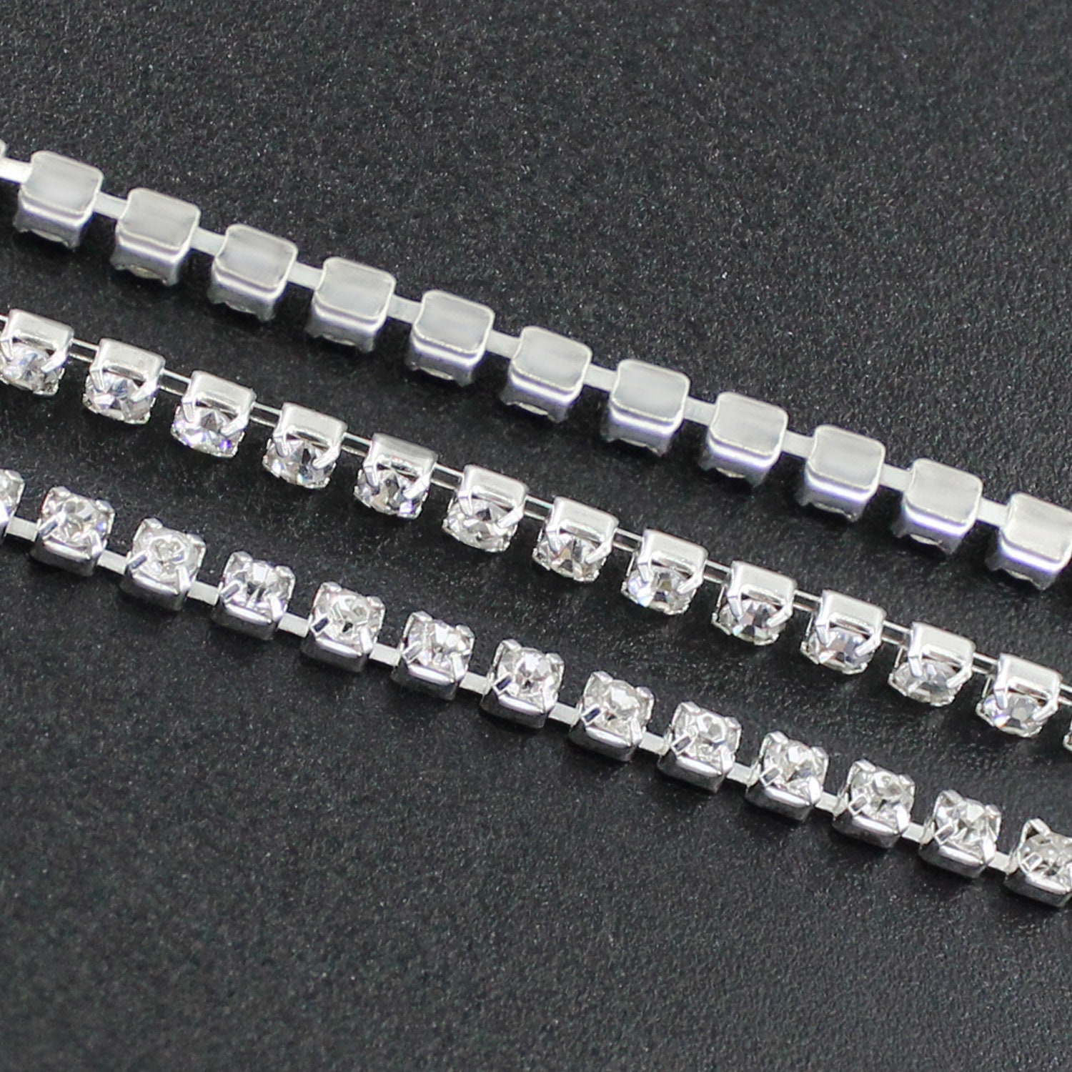 10Yard 2.8MM Clear Crystal Rhinestone Chain Close Trim Cup Chain Bulk for  Craft Jewelry Making（Silver） : : Home