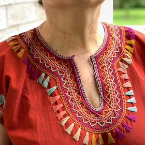 柔らかいコットン、手縫い、刺繍入りメキシカントップバーントオレンジ