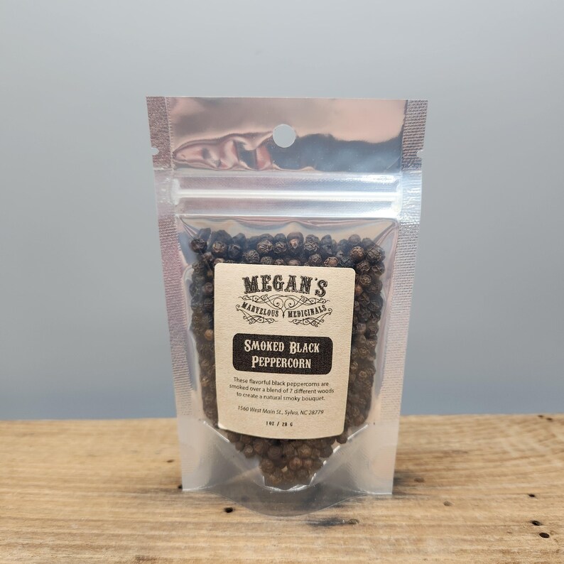 1 oz Organic Smoked Black Peppercorns