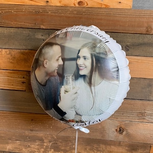 Palloncino stampato a colori da 18" personalizzato, per un palloncino personalizzato. La maggior parte degli ordini viene spedita entro 24 ore