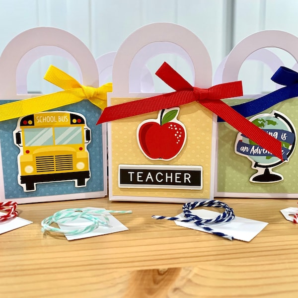 Teacher Gift Card Holder or MINI Gift Bag for Teacher Appreciation or Last Day of School.  Teacher Thank You Gift