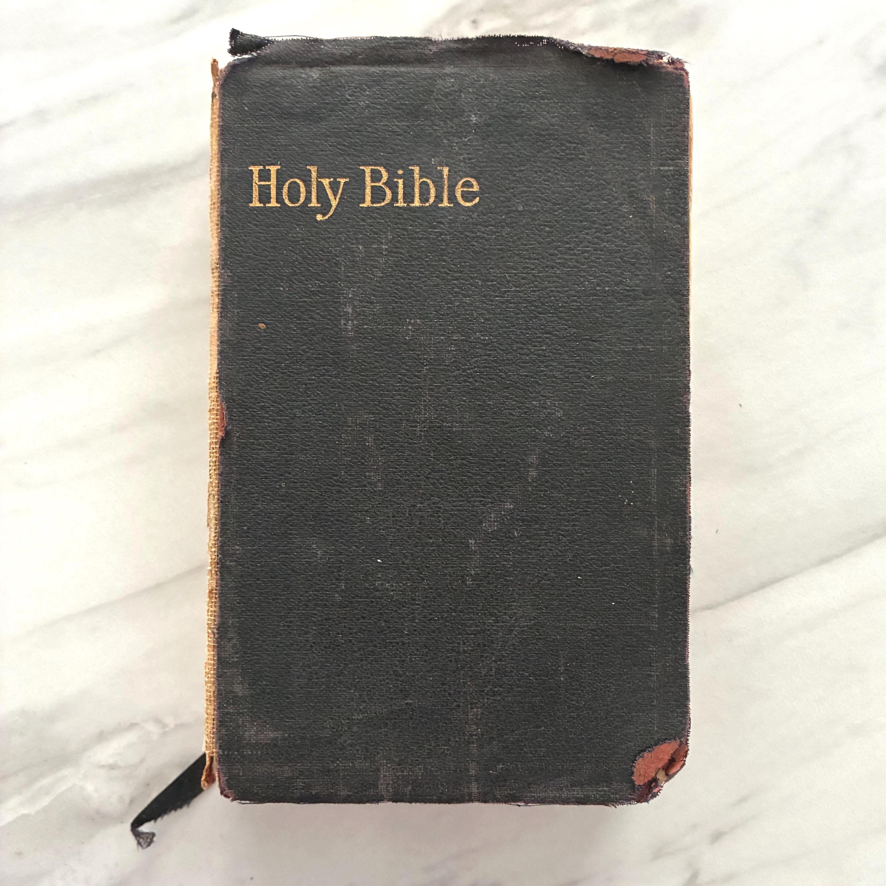 ビンテージ　HOLY BIBLE 聖書　2冊セット ビンテージ HOLY BIBLE 聖書 2冊セット ビンテージHOLY BIBLE
