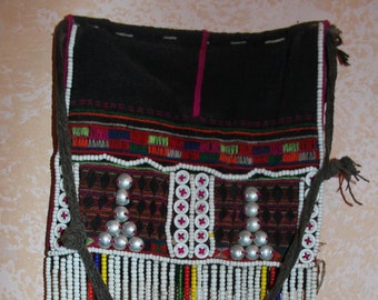 Sac à main vintage : Petit rabat vintage Akha Fancy du nord de la Thaïlande vers les années 1950-60 #418
