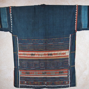 Embroidered Blouse : Extremely Fine Akha Hand Embroidered Ladies Blouse From Northern Thailand. #424