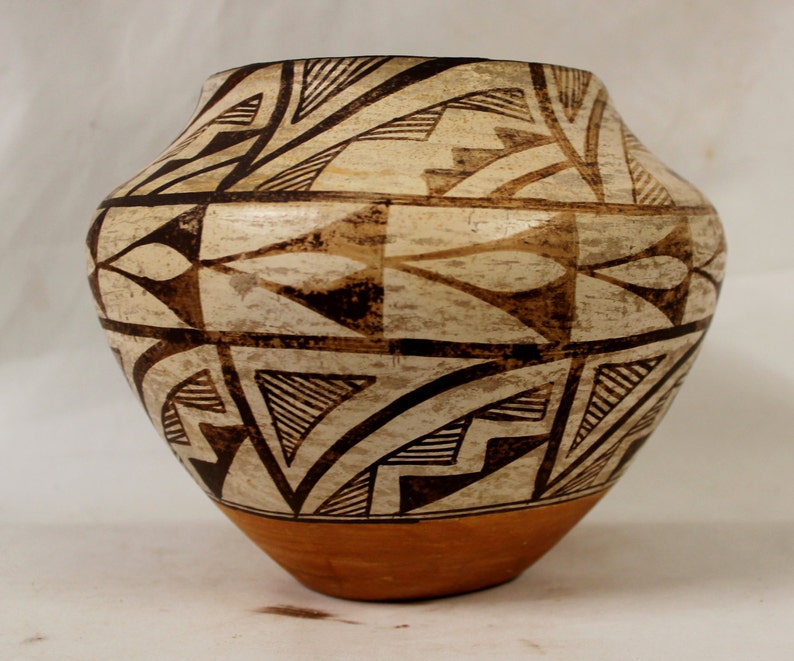 Vintage Pottery : Vintage Acoma Polychhrome Pottery 46 image 3