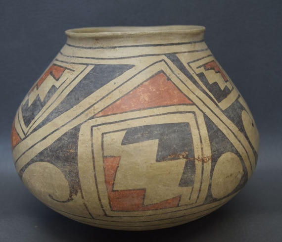 Prehistoric Pottery Cases Grande Hand Painted Polychrome Pottery Olla 915