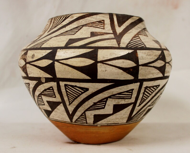 Vintage Pottery : Vintage Acoma Polychhrome Pottery 46 image 4