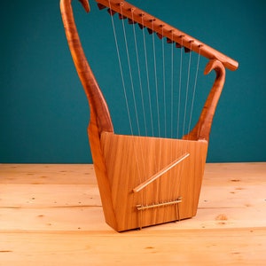 The lyre of King David – Har Meggido – Top Quality HandCrafted Musical Instrument