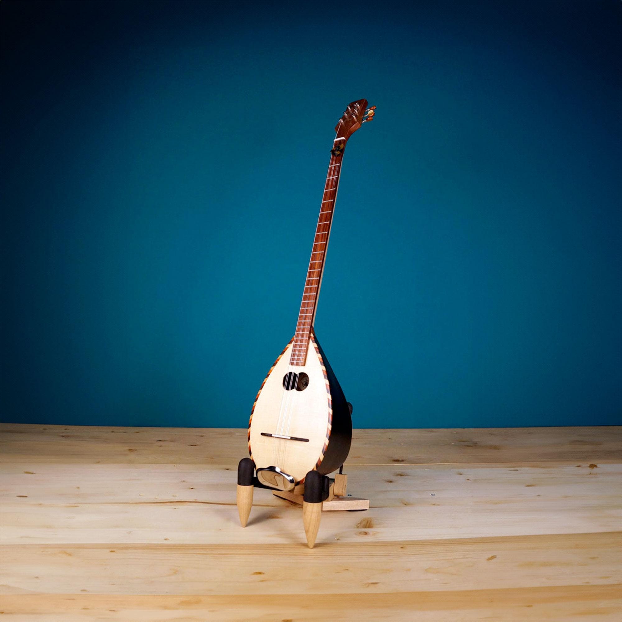 Tzouras | Einzigartiges griechisch-türkisches traditionelles Saiteninstrument mit unverwechselbarem und einzigartigem Soundbox-Design