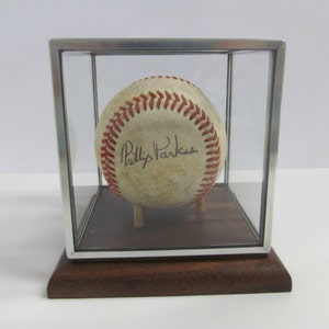 Baseball display,  Collector Baseball, Home Run Ball, Favorite Team Ball, First pitch