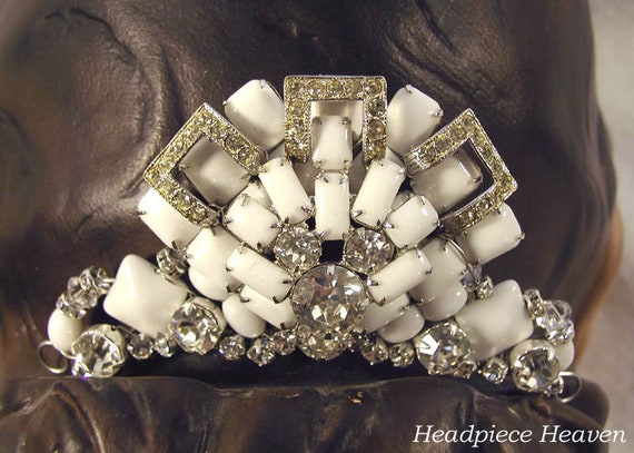 Vintage Milk Glass Rhinestone Wedding Comb ~ Some… - image 2