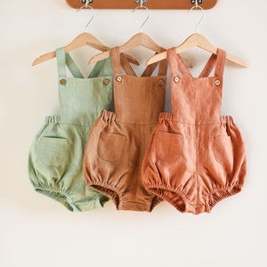 Combishort bébé en lin, Combishort garçon, Tenue 1er anniversaire, Combishort pour tout-petit, Pull bébé, Combishort en lin, Vêtements bébé fille, Combishort neutre