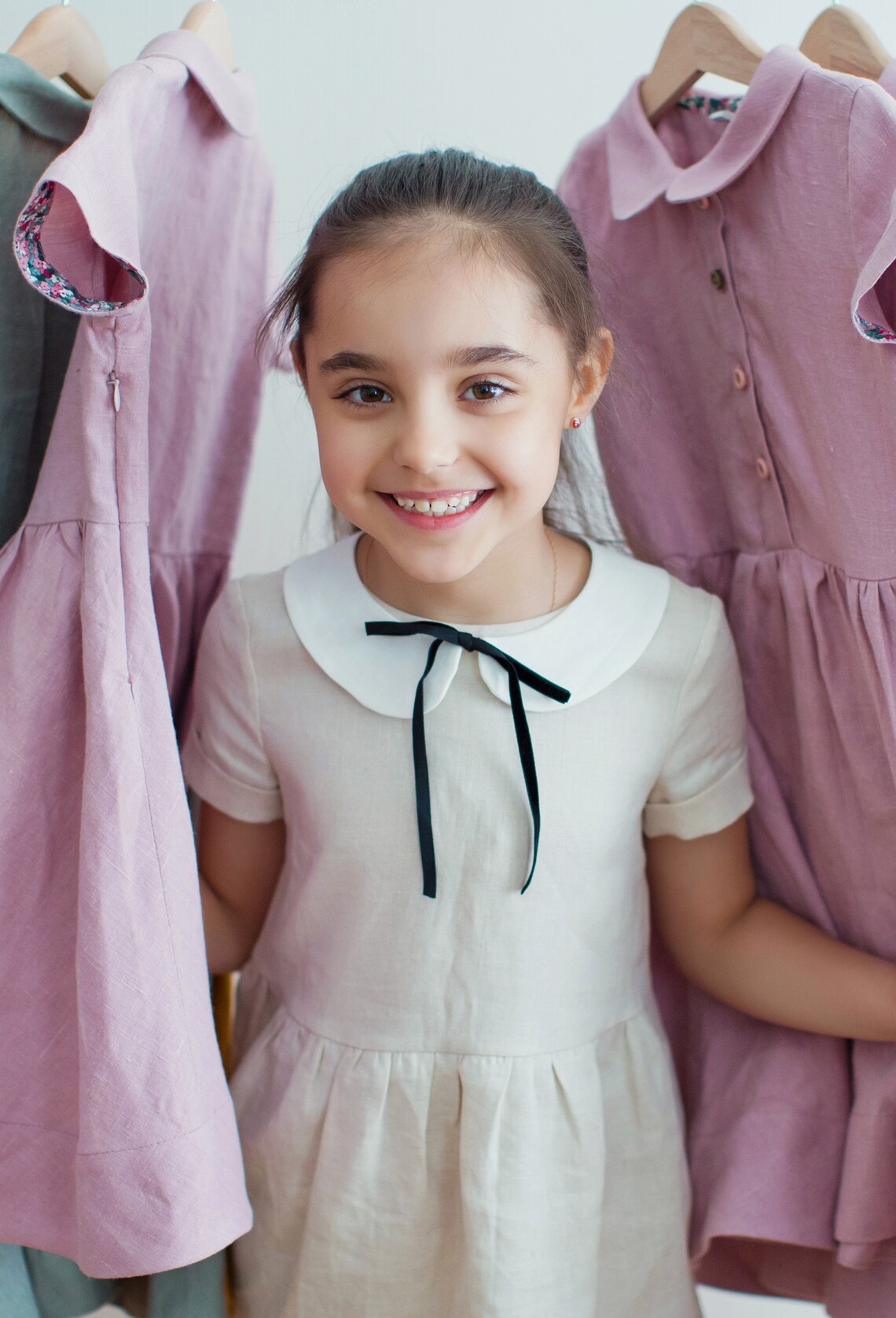 Girls' Dress With Peter Pan Collar & Lace Hemline - Classic Children's Party Dress