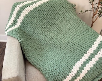 Couverture verte en grosse maille faite main | Jeté douillet en chenille | Cadeau pour chambre d'enfant et décoration d'intérieur