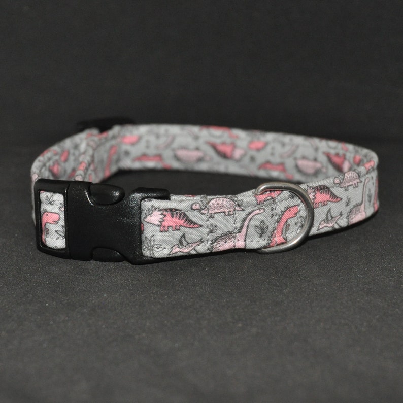 grey and pink dog collar