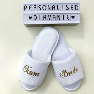 Bride slipper, Bridesmaid slippers, Hen party slippers, Spa day slippers, Bridesmaid gift, Mother of the bride slippers, Flower afbeelding 7