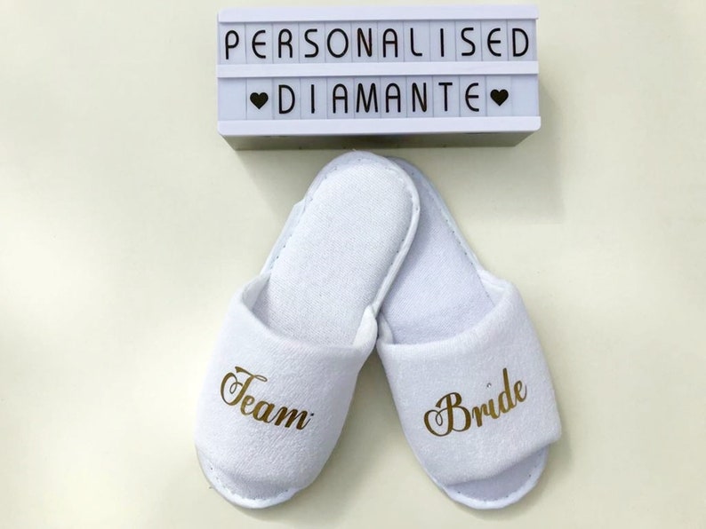 Bride slipper, Bridesmaid slippers, Hen party slippers, Spa day slippers, Bridesmaid gift, Mother of the bride slippers, Flower afbeelding 7