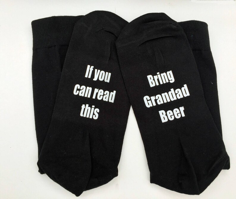 If you can read this dad is resting his eyes, if you can read this bring daddy beer, christmas novelty socks, if you can read this socks image 7