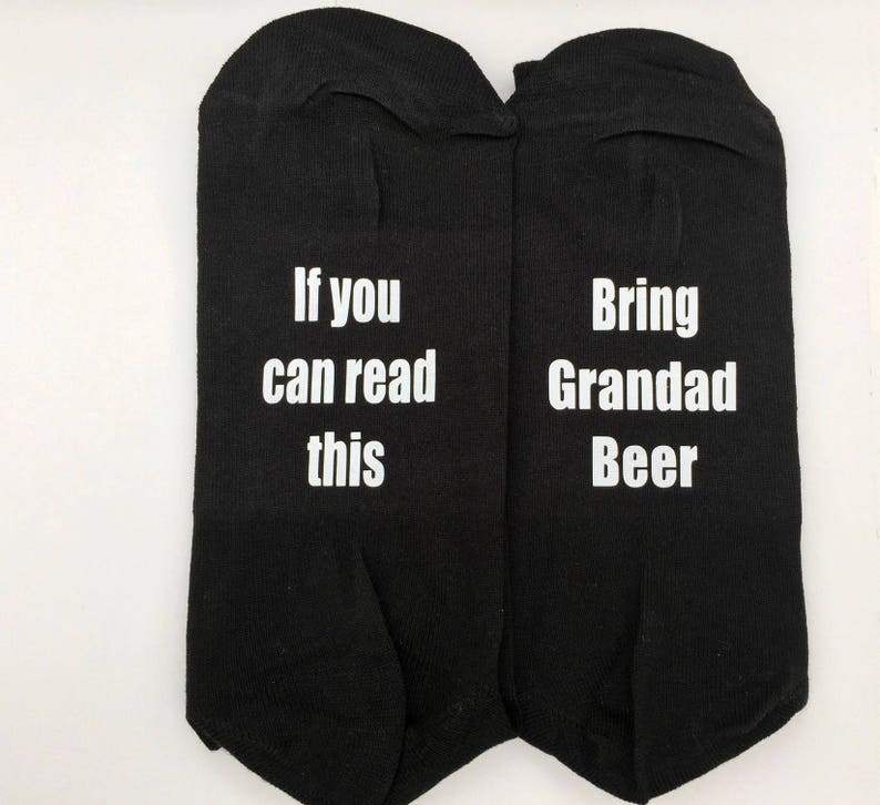 If you can read this dad is resting his eyes, if you can read this bring daddy beer, christmas novelty socks, if you can read this socks image 6