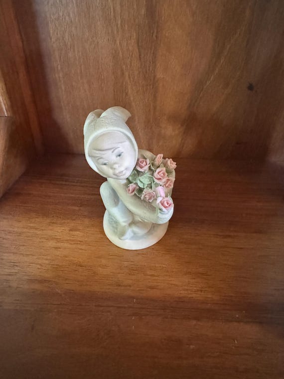 Lladro A New Friend #1506 Porcelain Figurine