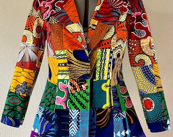 Blazer de mujer con estampado africano de arcoíris hecho a mano con hombros ligeramente elevados 100% algodón