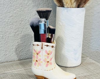 Hand Painted 4.5" Ceramic White Cowboy Boot Vase, Boho Decor, Boot Vase, Make-up Brush Holder , White Cowboy Boot, Cowgirl Vase for Flowers