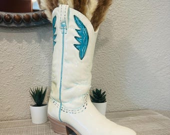 Hand Painted 13" Ceramic White Cowboy Boot Vase, Boho Decor, Cowgirl Boot Vase, Cowgirl Gift, White Cowboy Boot, Cowgirl Vase for Flowers