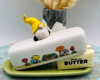 Gnome Ceramic Butter Dish with Lid – Whimsical Kitchen Decor