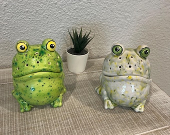 Decorative Frog Fruit Fly Trap Jar – Hand-Painted Ceramic Kitchen Decor