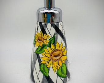 Sunflower with Buffalo Plaid - Buffalo Check - Foaming Soap or Lotion Dispenser - Fall Decor, Sunflowers