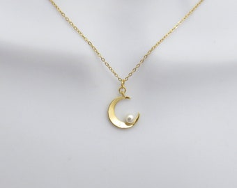 Perle Halbmond Halskette, Halbmond Halskette, Mond Halskette, Perlenkette, Halbmond Geschenk, Perlengeschenk, Geburtstagsgeschenk