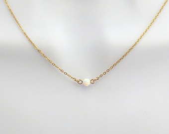 Winzige Opal Halskette, Opal Halskette, Opal Kugel, Punkt, Kreis, schwebende Halskette, kleine Opal Halskette, Solitär Halskette, minimal, zierlich