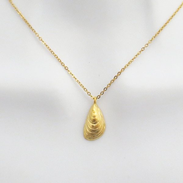 Oyster necklace, Shell necklace, Oyster shell necklace, Seashell necklace, Gold gift, Silver gift, Shell gift, Seashell gift, Cute gift