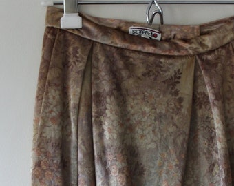 1970s Settebello Floral Velvet Pleated Midi Skirt Size 10 Fits 6