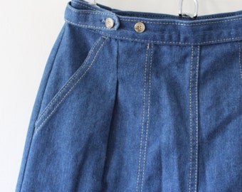 1970s Levi's A-line Denim Wrap Skirt Size XS Marked Size 8