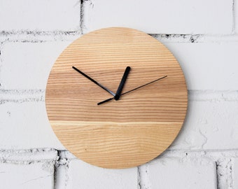 Horloge murale Horloge minimaliste Horloge murale en bois. Horloge murale silencieuse. Décoration murale en bois clair.