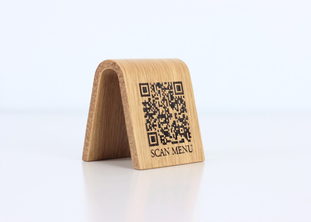 QR Code Zeichen. Scan Menüständer. Visitenkarte aus Holz ...