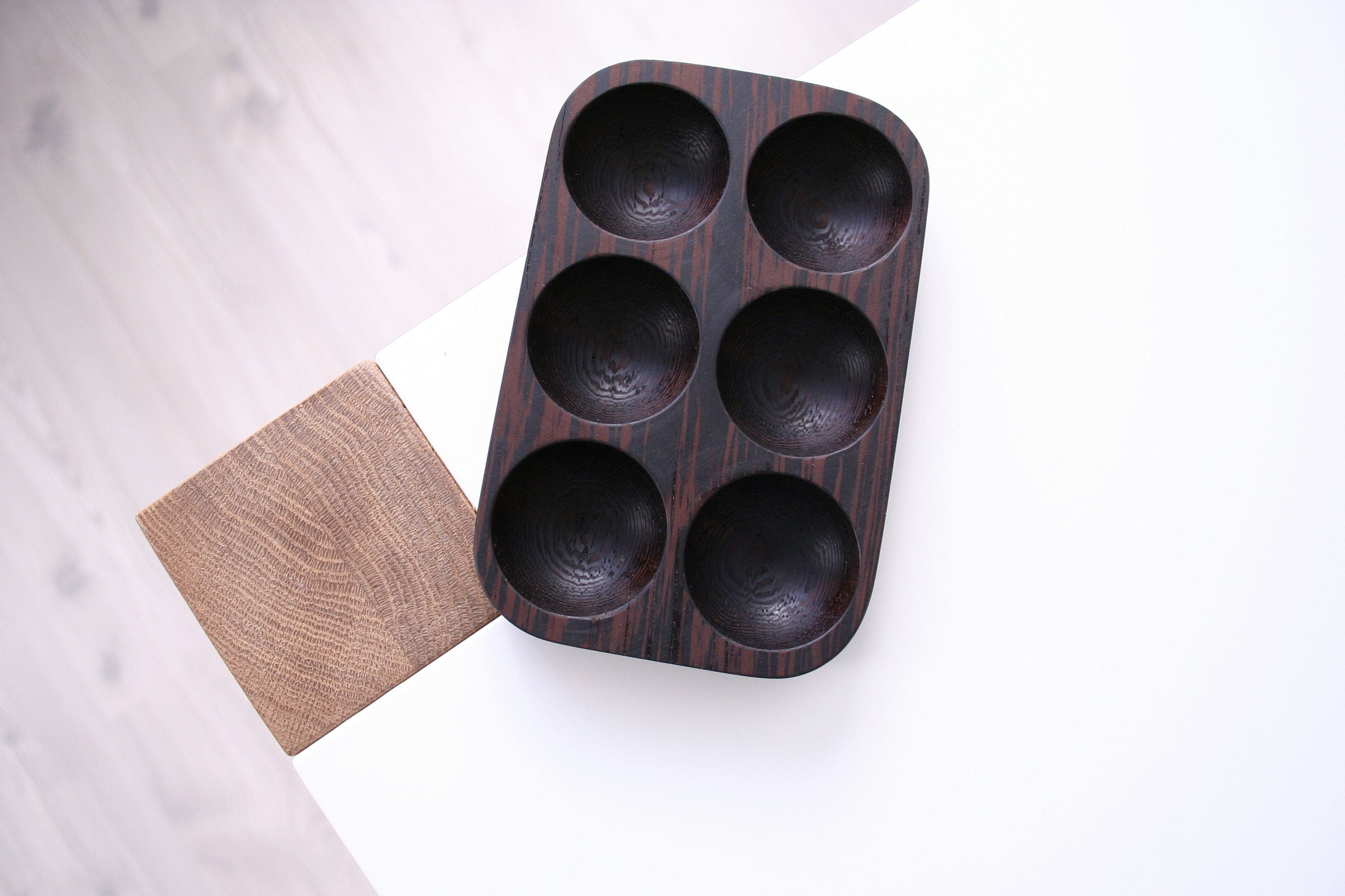 Porte-Oeufs en Bois - Porte-Oeufs Wenge Pour 6 Oeufs.