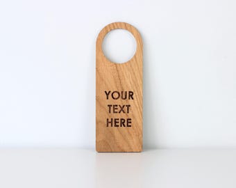 Letrero de puerta grabado personalizado. Letrero de madera para negocios o viviendas.