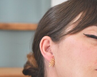 Earrings golden foliage