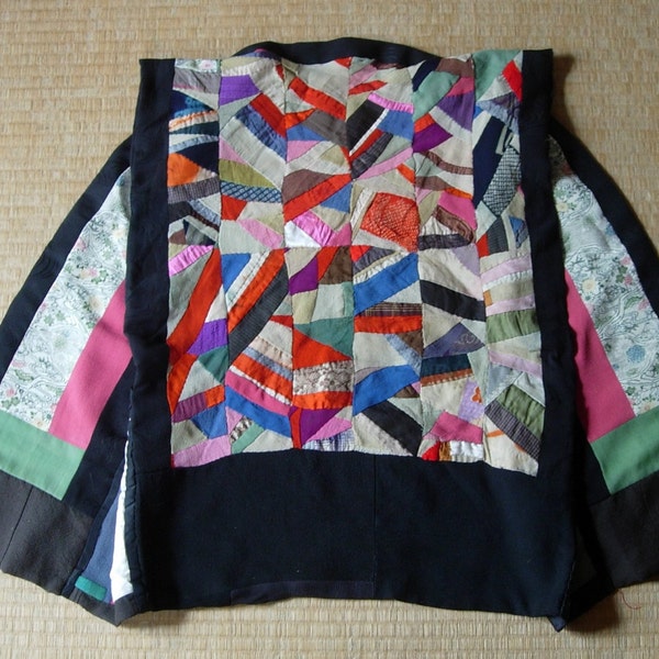 Oeuvre pieced de Chan-chan-ko, gilet traditionnel japonais de kimono, doublé et rembourré, kimono Hyakutoku