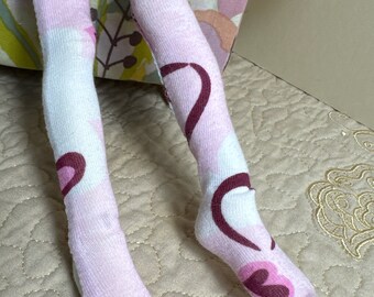Pink hearts stockings for your dollies from Connie Lowe to Paola R dolls