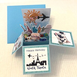 Carte d'anniversaire pop-up Voyageur du monde